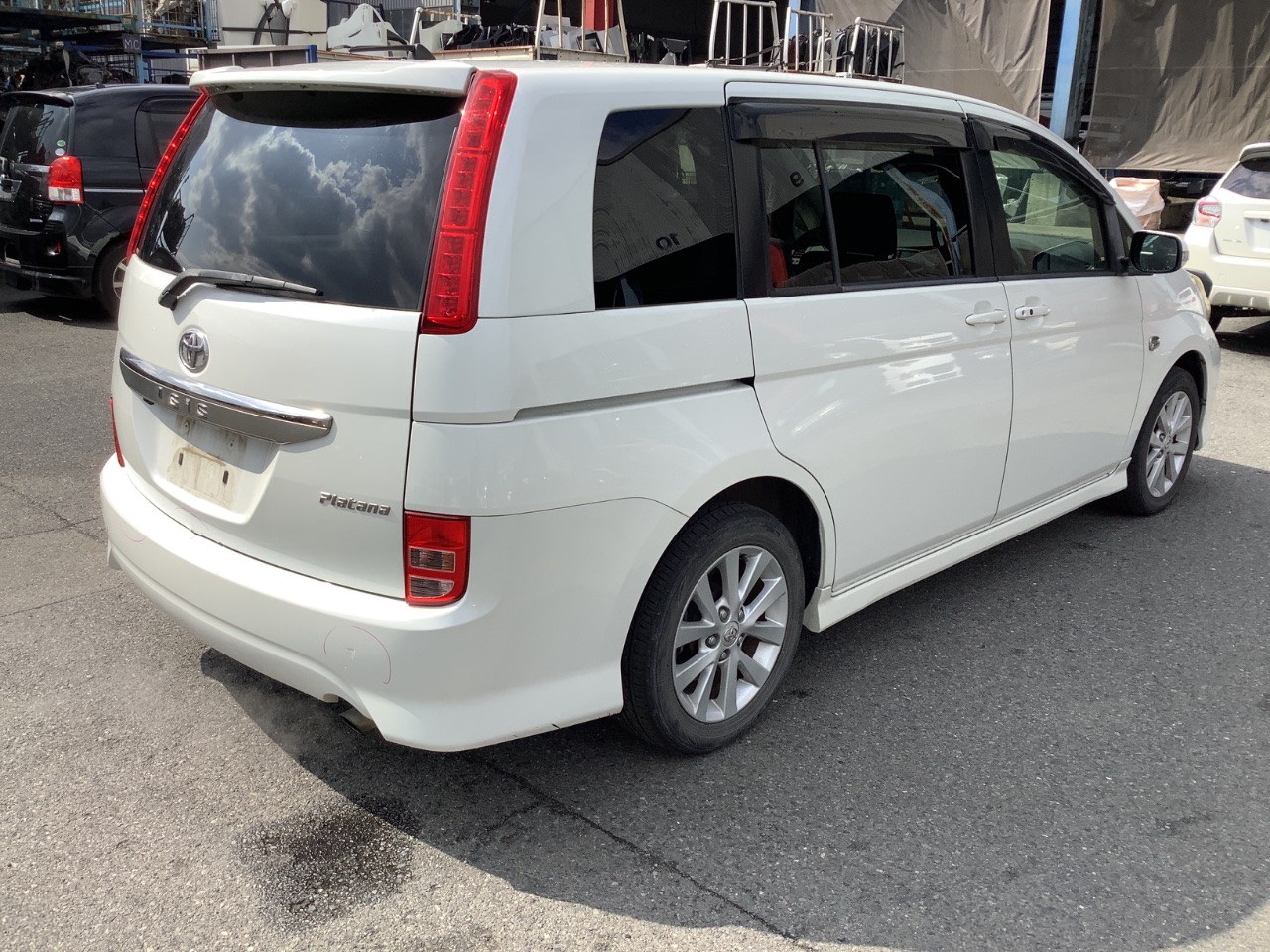 TOYOTA Isis Ref:SP380215 4/20